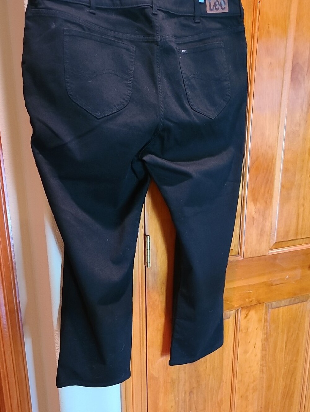 Lee Woman's Straight-Leg Jeans Size 22W NWOT - Picture 2 of 7